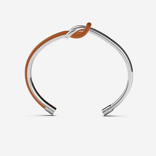 Small rigid bracelet