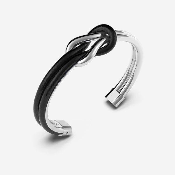 Large rigid bracelet