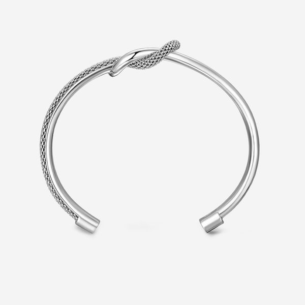 Open rigid bracelet