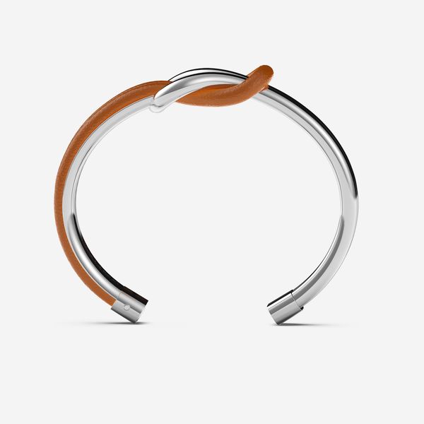 Large rigid bracelet