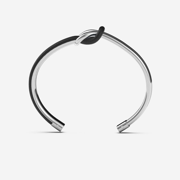 Small rigid bracelet