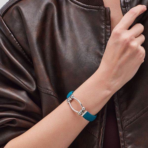 Medium rigid bracelet
