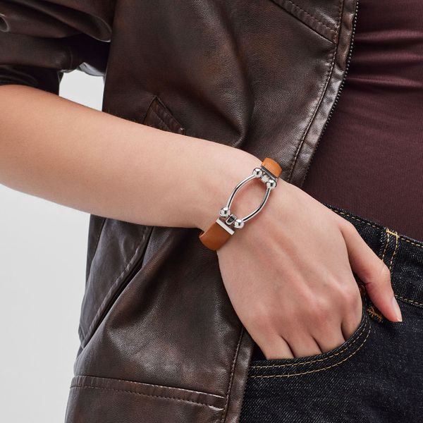 Medium rigid bracelet