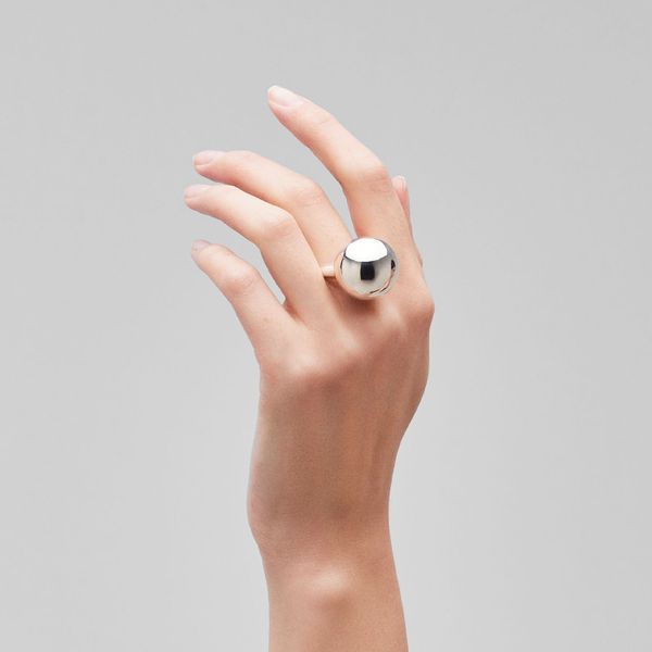 Medium sphere ring