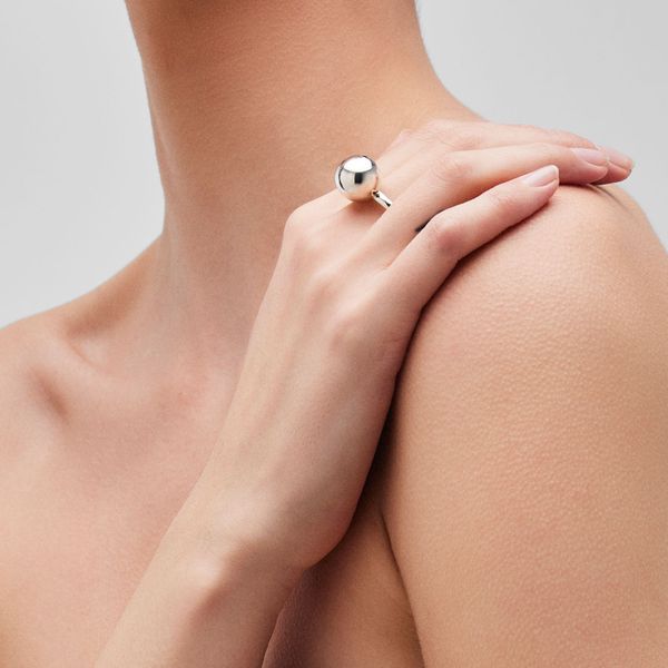Small sphere ring