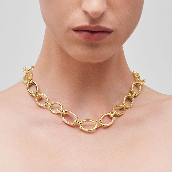 Collana con catena corta