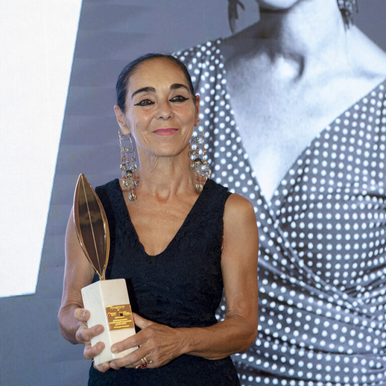 "Le vie dell'immagine 2023" prize realized by Pianegonda awards Shirin Neshat at the 80th Venice International Film Festival