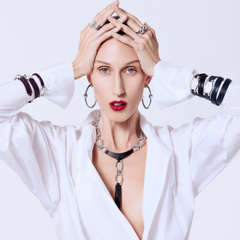 Pianegonda: l’icona internazionale della moda Anna Cleveland confermata per il secondo anno ambassador del brand